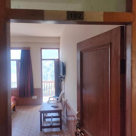 Roop Mountain Homestay Manāli Eksteriør billede
