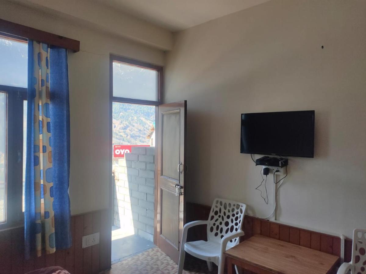 Roop Mountain Homestay Manāli Eksteriør billede