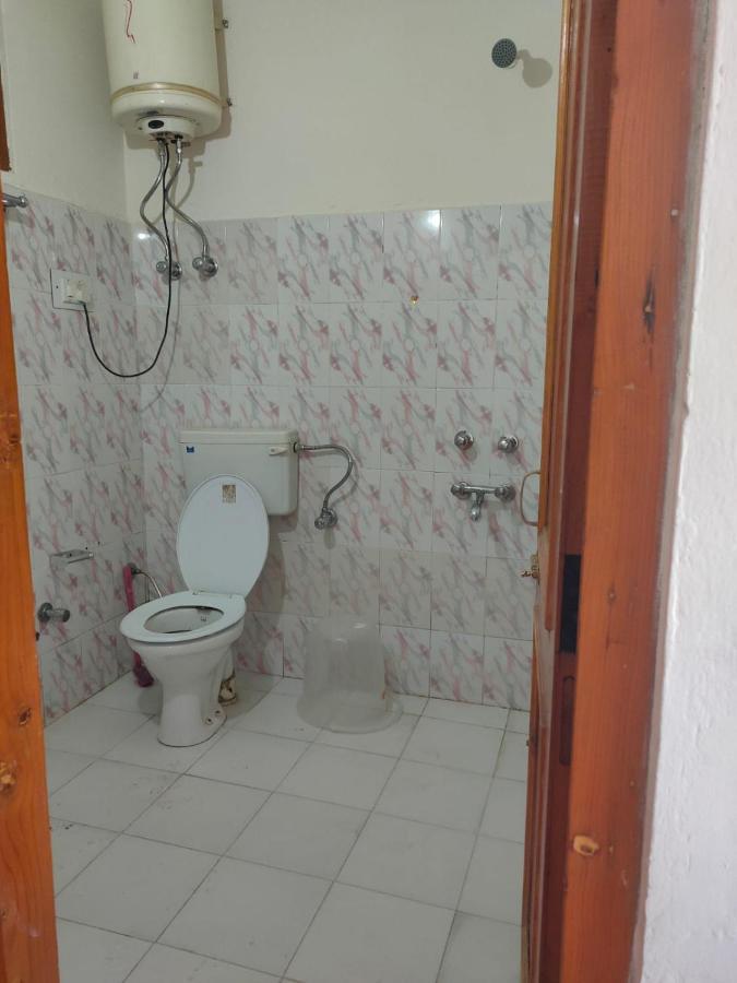Roop Mountain Homestay Manāli Eksteriør billede